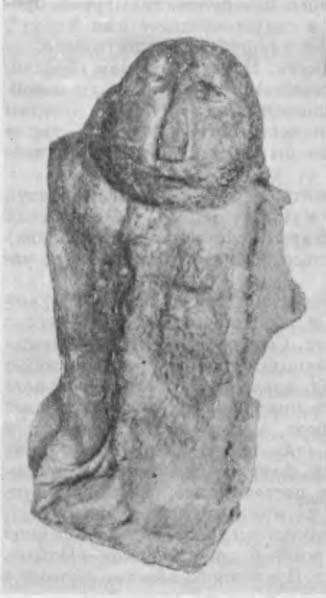 Рис. 1. Идол, найденный у р. Промежицы. Фотография 1928-1929 гг.
